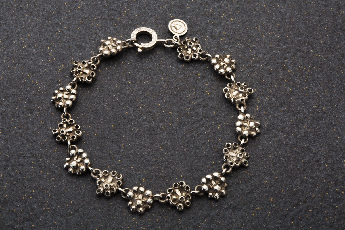 SF_ bracelet, 14 pieces Sagrada series 2016